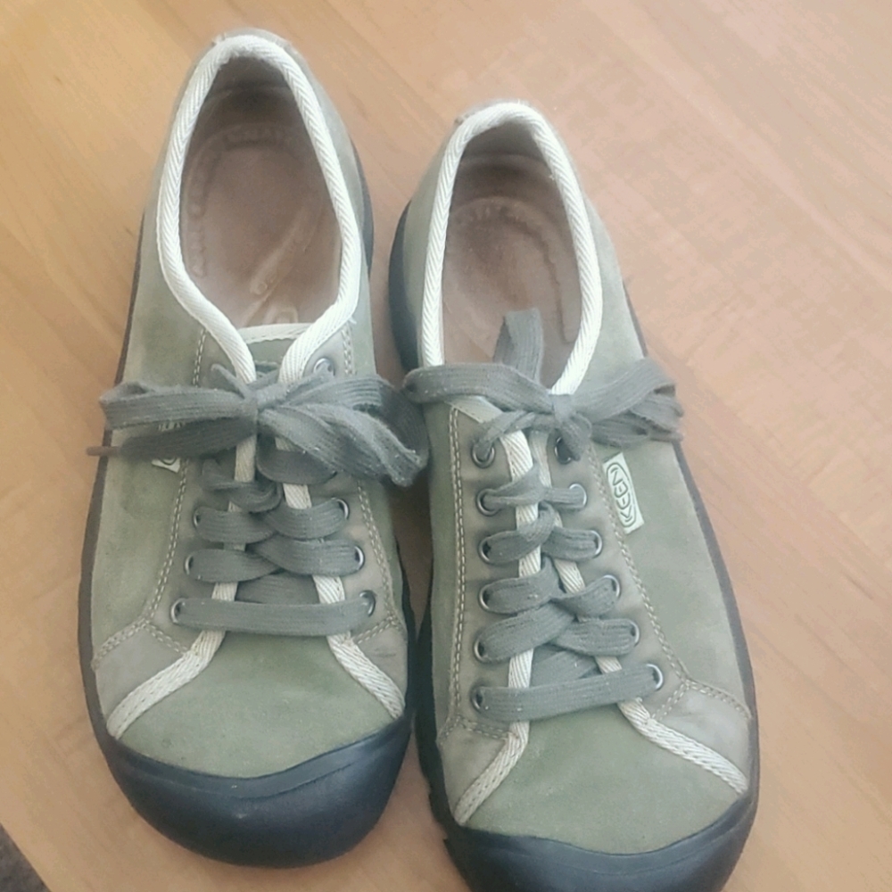 COPY - Olive green Keen s